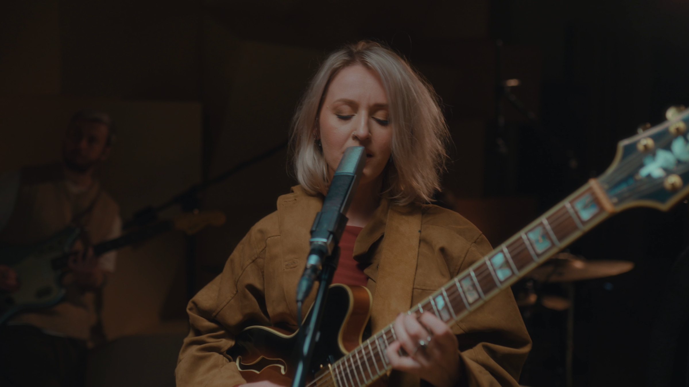 Madoux bij Moon Music Studios