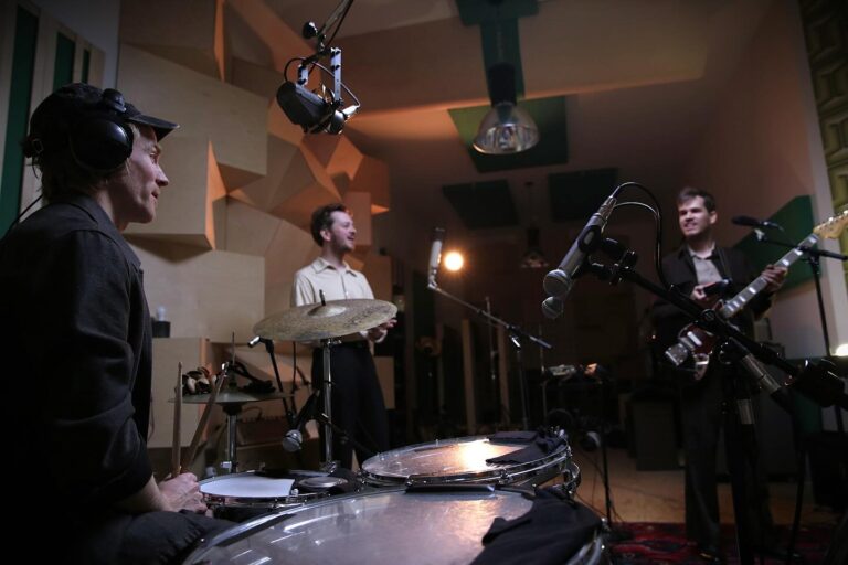 Drie studio's, drie sessies, 12 december 2024