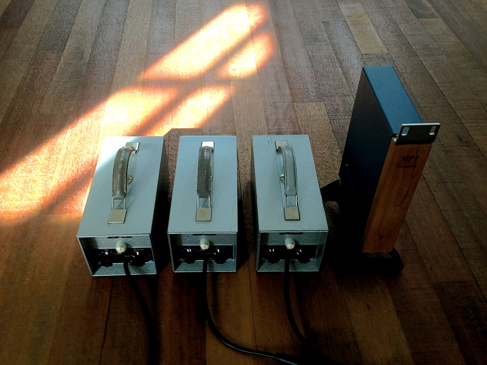 NEW POWER SUPPLY - Neumann M49 (Vintage Tube Mic), 4 oktober 2015