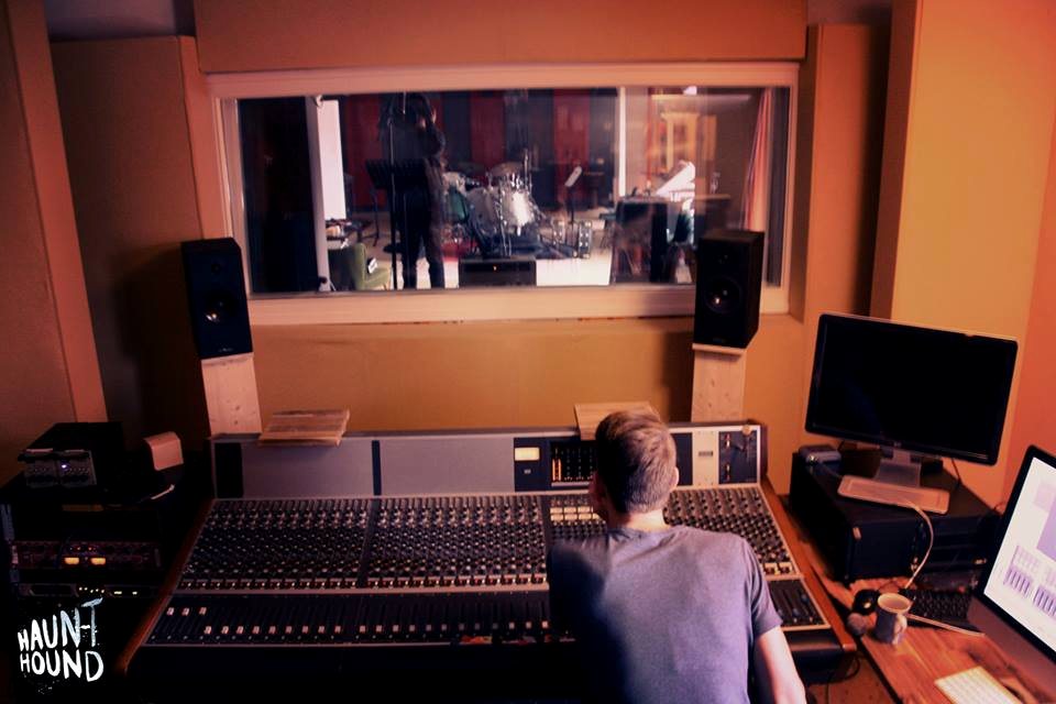 Haunt Hound, 6 september 2015