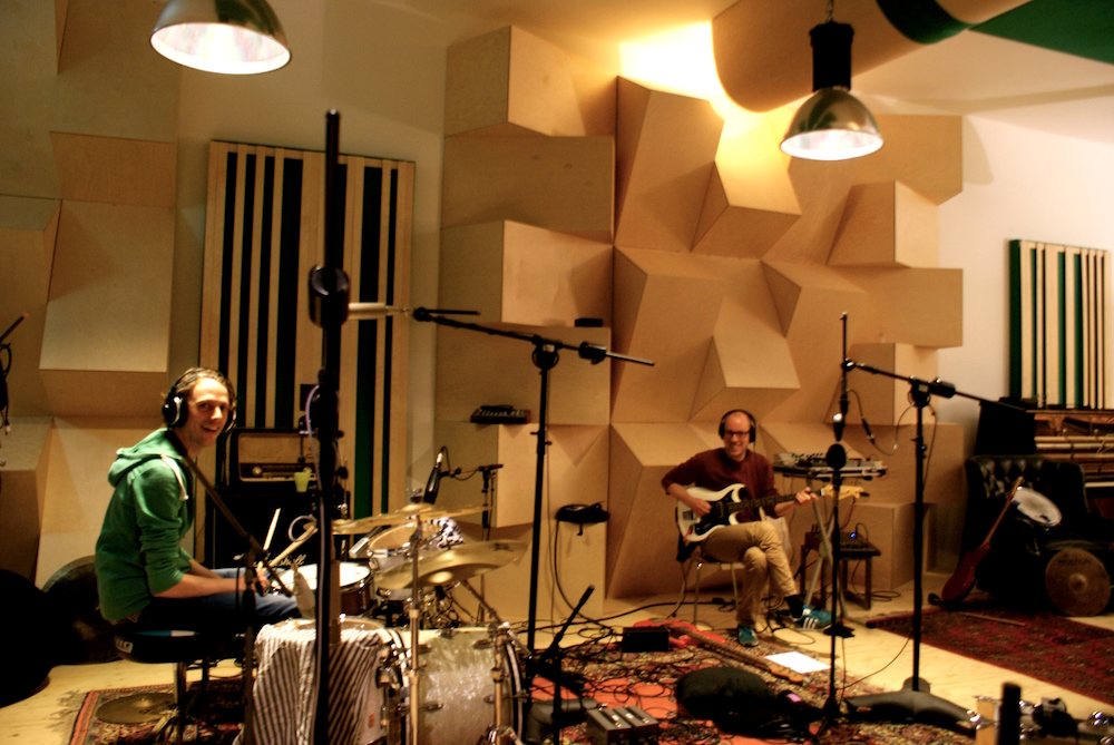 Atom Heart, 28 april 2015